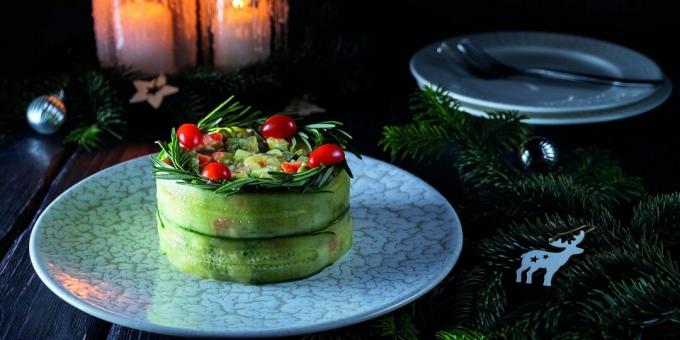 Salată festivă cu creveți, avocado și castraveți