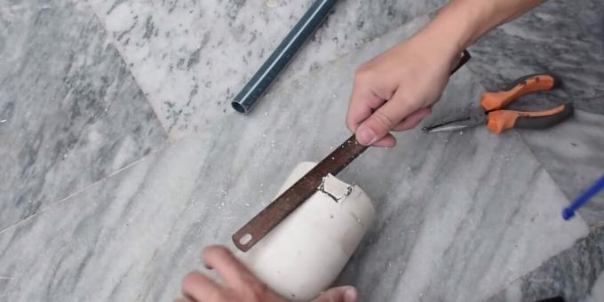 Cum să faci o fântână DIY: pregătește prima țeavă de canalizare