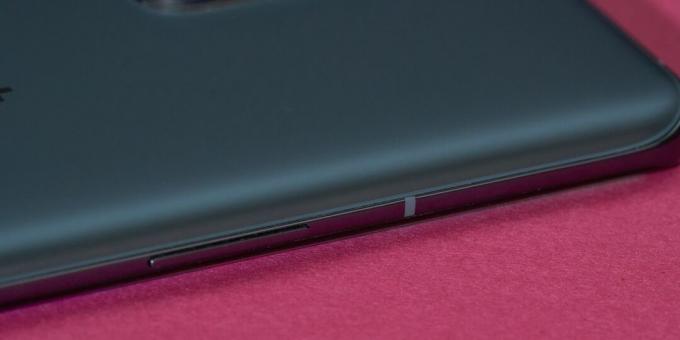 OnePlus 9 Pro: basculant dublu volum pe partea stângă