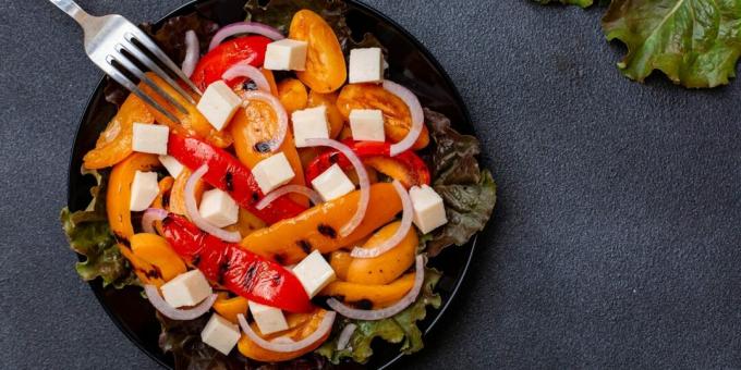 Salata calda cu ardei gras la gratar