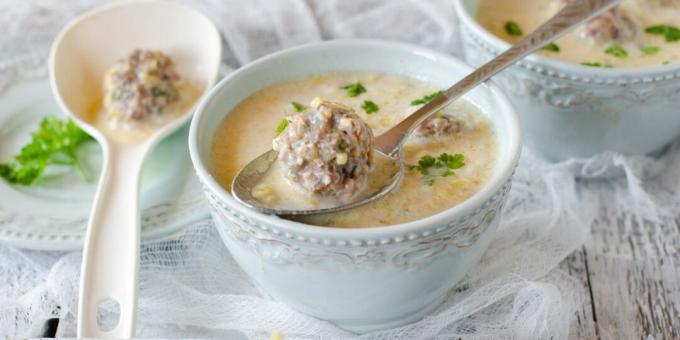 Supa de porumb cu chiftele