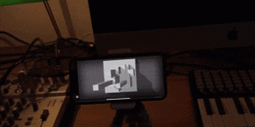 Această aplicație transformă ecranul iPhone-X într-o groapă fără fund