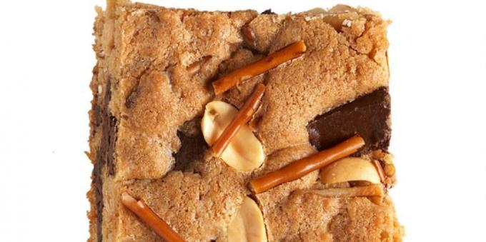 Rețete de prăjituri gustoase: Biscuiți cu arahide și bastoane de sare