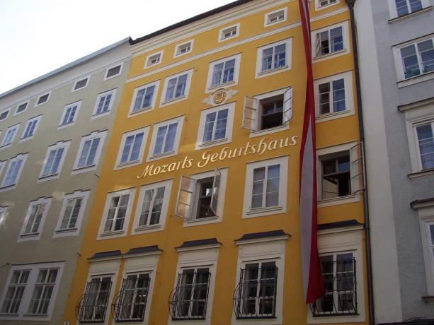 Casa din Salzburg, unde sa născut Mozart