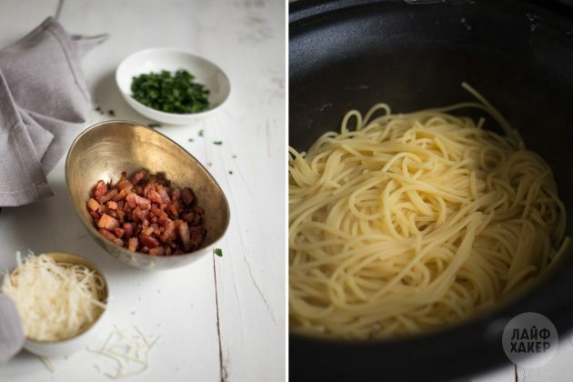 Mod de preparare a pastei carbonara: sotati slanina si fierbeti spaghetele