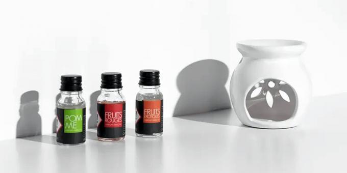Parfumuri pentru o atmosferă confortabilă acasă: lampă de aromă și set de uleiuri