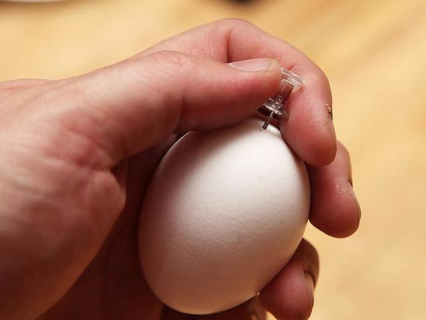 Cum să străpungă oul