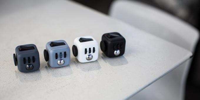 gadgeturi pentru birou: Fidget Cube