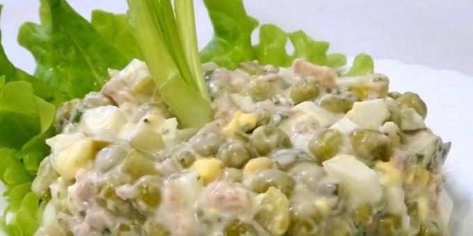 Salata cu mazăre verde și ficat de cod